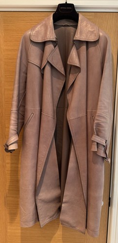 Cappotto donna Bottega Veneta in pelle viola taglia M