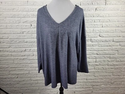 Liz Claiborne Women Top 2X Plus Tunic Knit 3/4 Sleeves Poly Blend Blue Pinstripe - Image 1 of 4