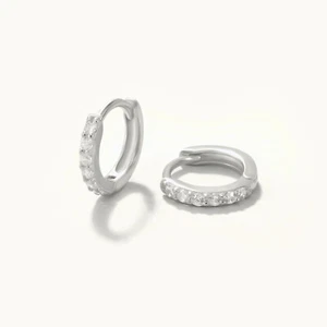 Damen Silber kleine Huggie Creolen CZ Kristall vergoldet 925 Sterling Silber - Bild 1 von 12