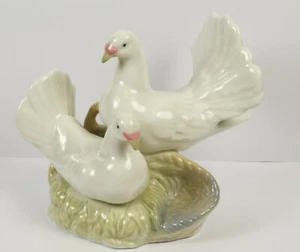 Beautiful Valencia Spanish Porcelain Doves Pair - Picture 1 of 4