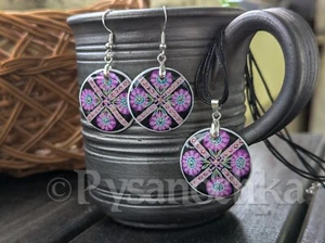 CONJUNTO Pendientes y Colgantes Artesanales Estilo Pysanka en Cáscara de Huevo Tradicional UA - Imagen 1 de 8