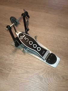 DW 5000 Series Single Chain Bass Drum Pedal - Picture 1 of 8
