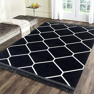 Geometric Shaped Rug / Carpet  with Tussles Made Of Chenille (Black, 4.5X 7 Ft) - Picture 1 of 3