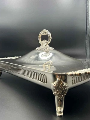 Plato para servir cubierto Wallace barroco 226 plateado bandeja y tapa de 2 piezas 19,5" Foto 1 de 4