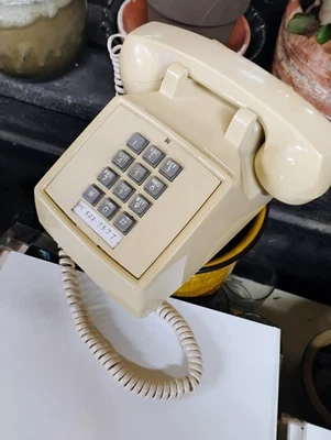Cortelco ITT 250044-VBA-44M Telephone Retro Push Button Desk Phone - Made USA - Image 1 of 4