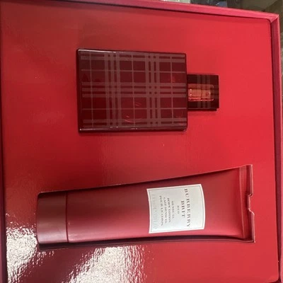 BURBERRY BRIT RED WOMEN 2 PIECE GIFT SET EAU DE PARFUM SPRAY 50ML NIB-SBH29044 - Image 1 of 2