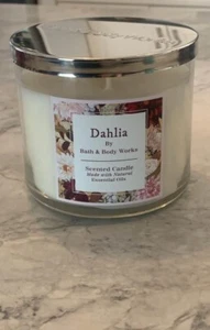 Bath & Body Works Dahlia Candle 3 Wick 14.5 oz NEW - Picture 1 of 2