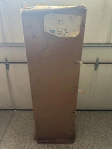 Norton (52” X 75”) Standing Belts/4 (NIB) - Picture 1 of 3