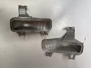 1977 - 1979 Caprice Impala Front Bumper Turn Signal Parking Light Left And Right - Picture 1 of 9