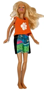 Barbie Puppe mit Shorts - Bild 1 von 1