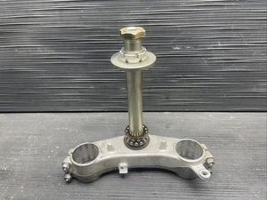 Suzuki GSXR750 2006 árbol triple inferior, puente tubo horquilla inferior #114253 - Imagen 1 de 6