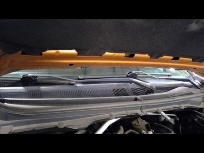 RANGER 2019-2023 Right Wiper Arm               1658843 - Image 1 of 4