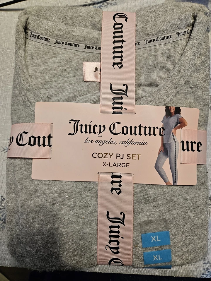 Juicy Couture XL Logo Blanco Acogedor Conjunto de Ropa de Dormir 2 Piezas Pantalones Camisa Conjunto PJ Nuevo Foto 1 de 4