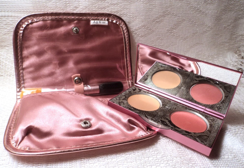 Mally 24/7 Illuminating Blush With Brush Pouch Cream Powder Deep