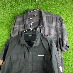 Lote de 2 Camisas Estilo Grunt Para Hombres XL Camufladas Negras Con Botones Manga Corta Camisas - Imagen 1 de 12