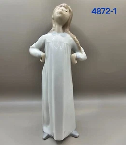 NAO by Lladro, 4872, "Girl With Arms Akimbo" 1974-2000, Retired, Excellent - Picture 1 of 5