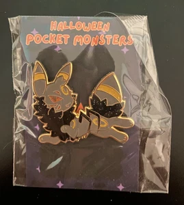 Umbreon Spinne Kostüm Pokemon Halloween Emaille Pin Eeveelution Kickstarter NEU - Bild 1 von 2