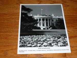 INSIDE THE WHITE HOUSE 91995) Columbia TV Press Kit 8x10 bw Photo Reagan Clinton - Picture 1 of 1