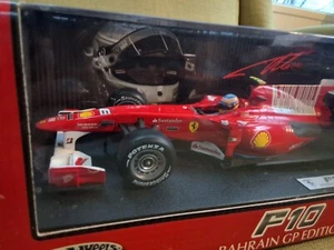 Ferrari f1 2010 F10 Alonso Bahrein gp edition hotwheels racing 1/18 - Foto 1 di 3