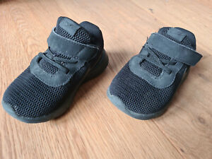 Nike Kinder Turnschuhe schwarz Gr 22 / 6C / 5.5 / 12cm Baby Kinder Schuhe
