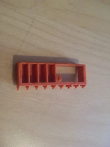 Einsatz für Luftfilterdeckel Dolmar 100-102, PS 33-39, PS 3XX-4XX (028118180) - Bild 1 von 1