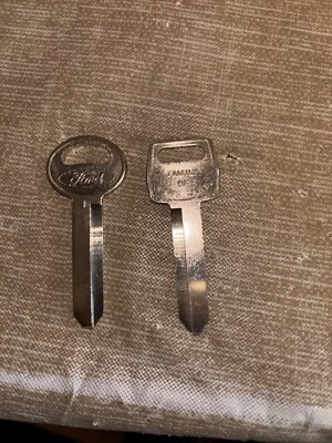 Llave de repuesto en blanco OEM para Ford Mustang Bronco II Tempo Thunderbird y más Foto 1 de 2