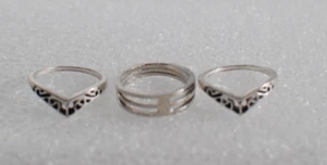 Lot of 3 Silver Tone Stackable Band Rings Size 7 and 7.5 - Picture 1 of 13