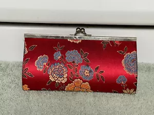 NICE AND GENTLY USED HAND SEWN EMBROIDERED SATIN CLUTCH PURSE GUC - Picture 1 of 3