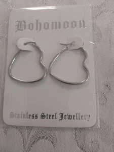 Bohomoon Stainless Steel Heart Shaped Hoop Earrings - Picture 1 of 2