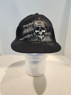 Sombrero West Coast Choppers Negro Bordado Script & Scull Flexfit Jesse James H3 Foto 1 de 4