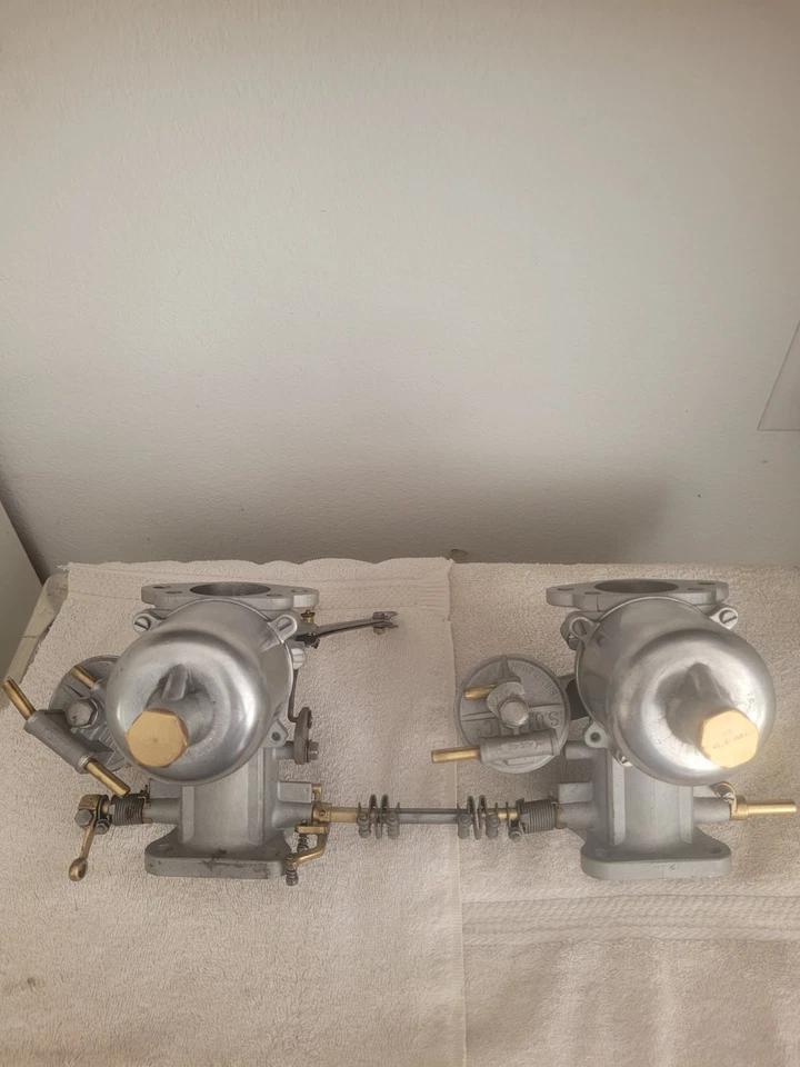 SU H 6 carburetors - Image 1 of 2