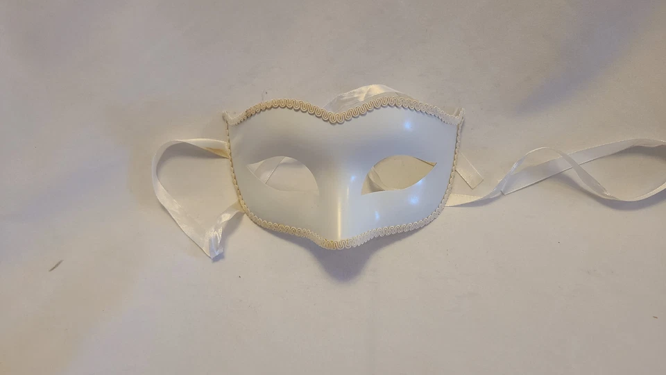 Blanco Hágalo Usted Mismo Máscara Veneciana Lisa Disfraz Media Cara Mardi Gras Fiesta Máscara Foto 1 de 2