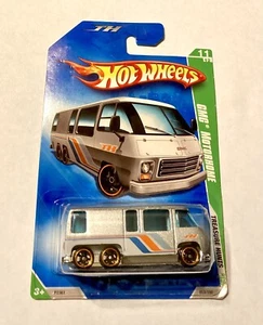๐ Hot Wheels 2009 GMC Motorhome Treasure Hunt 1:64 ๐ - Picture 1 of 2