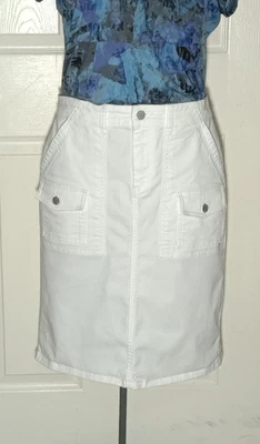 Chaps Denim Skirt Woman's 10 White Stretch Pockets Casual Knee Length Cargo New - Image 1 of 4