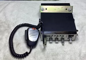 VTG. UNIDEN CB RADIO MODEL PC68XL - Picture 1 of 7
