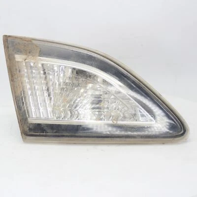 Luz trasera izquierda del lado del conductor Mazda MAZDA3 2011 número de pieza - BBM4513G0 Foto 1 de 4