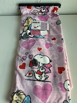 Peanuts Snoopy Charlie Brown Linus Pink Hearts Valentine’s Day Blanket 50 X 70” - Image 1 of 4