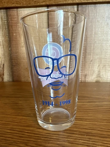 Harry Caray Chicago Cubs / Budweiser Beer Pint Glass Cover