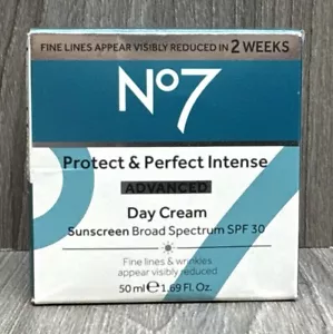 No7 Protect & Perfect Crema Giorno Avanzata Intensa SPF 30 1,69 oz SCAD 04/2025+ - Foto 1 di 1