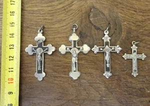 Lot 4 anciennes Croix religieuses crucifix Christ métal et bois - Imagen 1 de 4