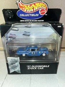 Hot Wheels Black Box Limited Edition Richard Petty ‘57 Oldsmobile Stock Car New - Picture 1 of 4