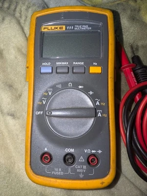 Fluke 111 Multimeter Excellent Condition - Image 1 of 3