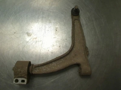 BRAS DE SUSPENSION AVANT GAUCHE (TRIANGLE) Opel Vectra C GTS 2007 - Photo 1/3