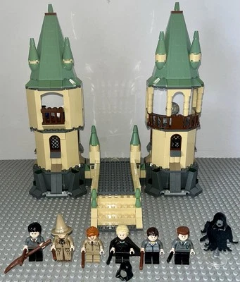 Lego 4867 Harry Potter Hogwarts Castle Add-On Set With Minifigures - Image 1 of 4