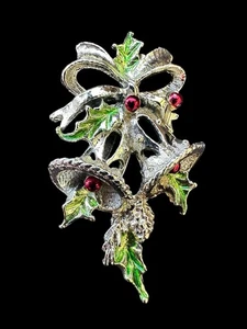 Vtg Gerry’s Holly Berries Christmas Bells Brooch Enameled Gold Tone Signed Pin - Picture 1 of 5