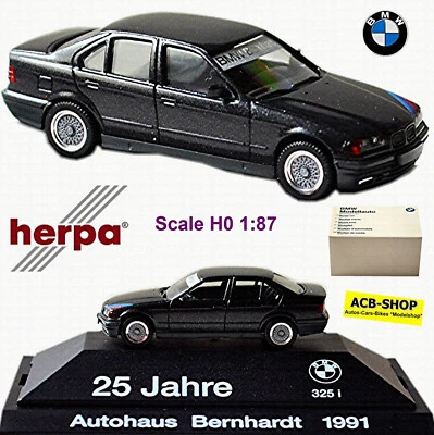 BMW 325i Limousine E36/4 Garage Bernhard Noir Métallique 1:87 Herpa - Photo 1/4