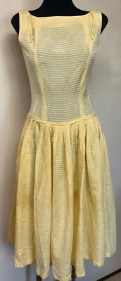 Vestido Formal Amarillo Años 50 Vintage Forrado Sin Mangas Metal Cremallera Talla Pequeña Foto 1 de 4