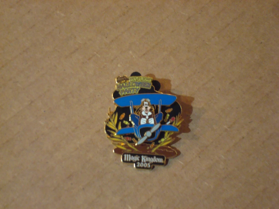 Mickey's Not So Scary Halloween Party 2005 Goofy Pin LE 2000 Disney - Image 1 of 1