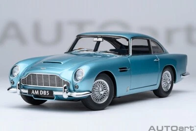 Coche modelo Aston Martin DB5 RHD azul perla caribeño 1/18 de AUTOart 70288 Foto 1 de 4