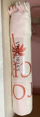 Toalla de playa a rayas Victoria’s Secret Bombshell 66 x 34 rosa blanco VS piscina Foto 1 de 4